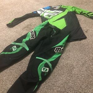 Boys dirt bike racing set